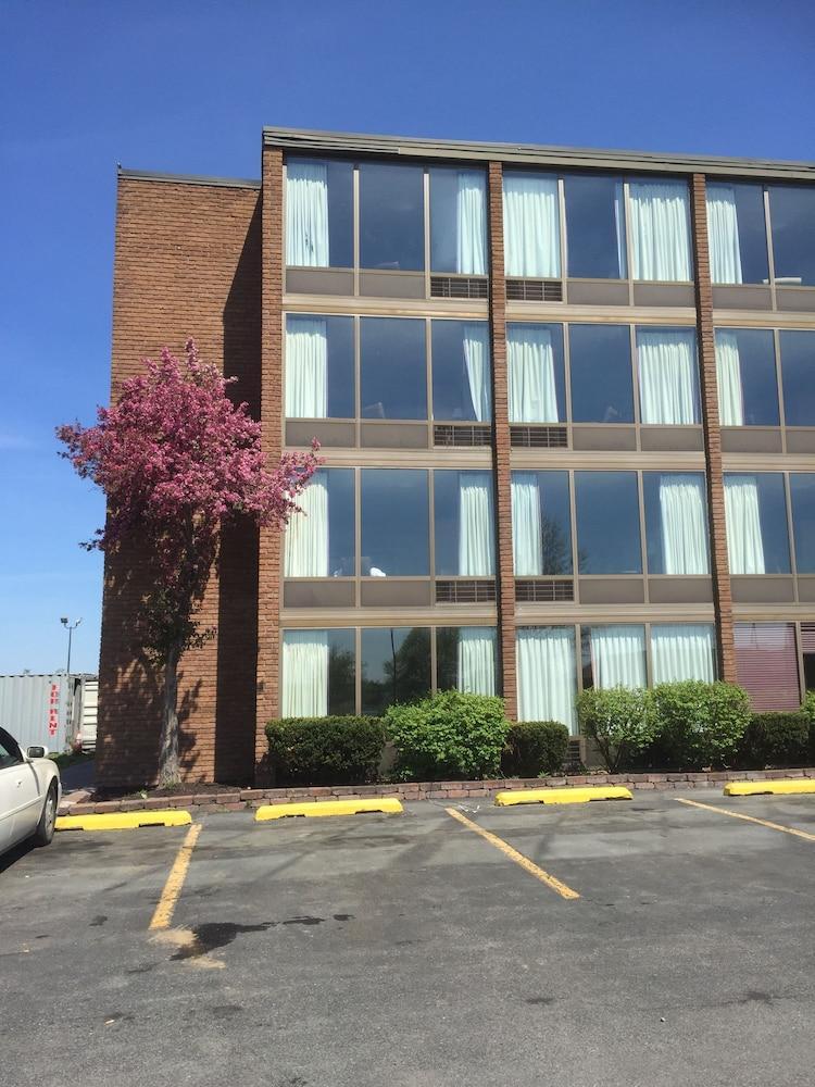 Days Inn Syracuse Восток Сиракьюс Экстерьер фото