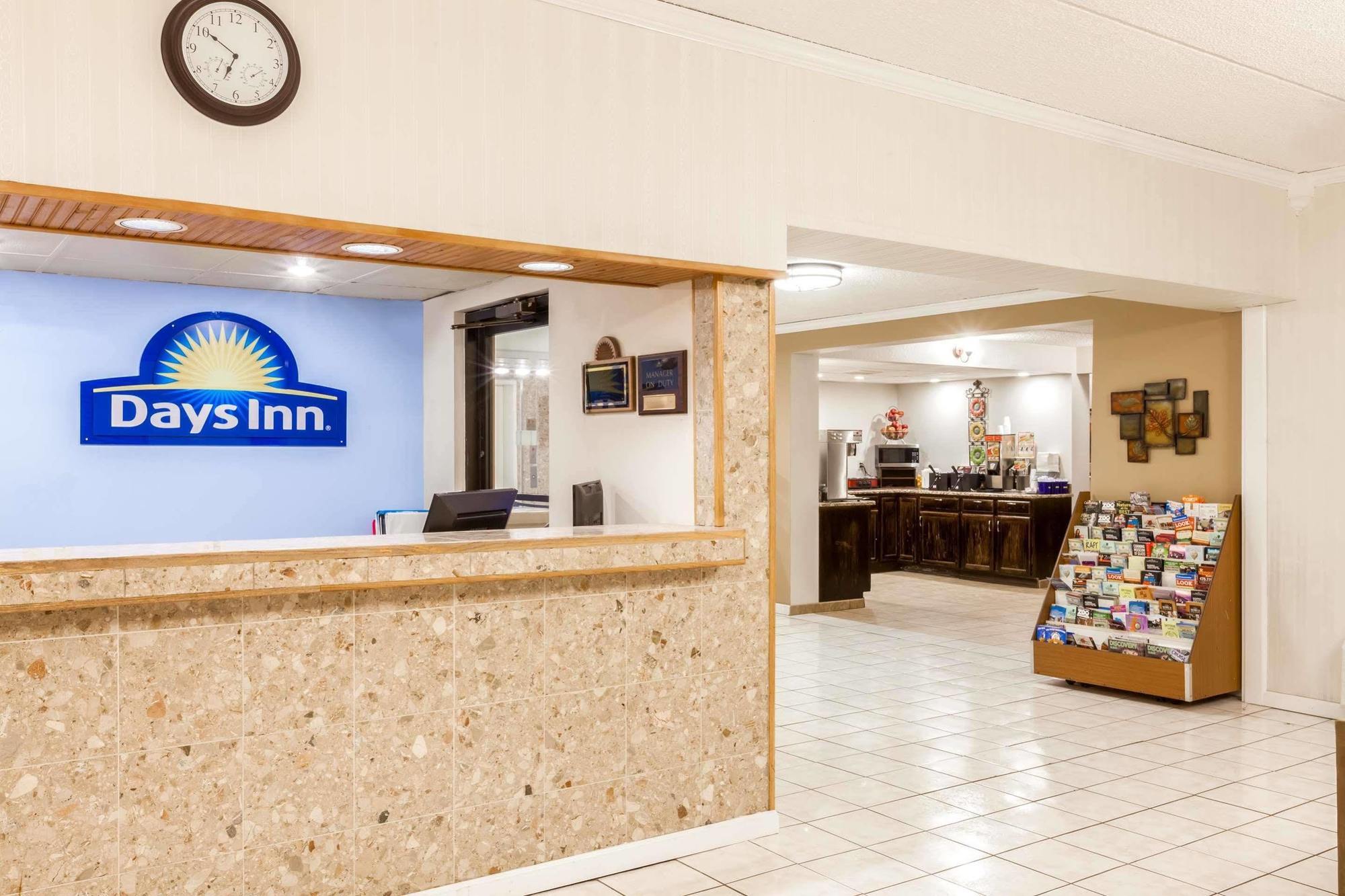 Days Inn Syracuse Восток Сиракьюс Экстерьер фото
